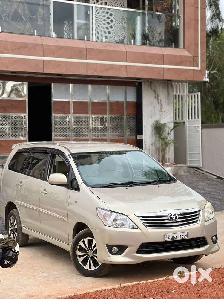 Toyota Innova 2.5 G (diesel) 7 Seater Bs Iv, 2012, Diesel