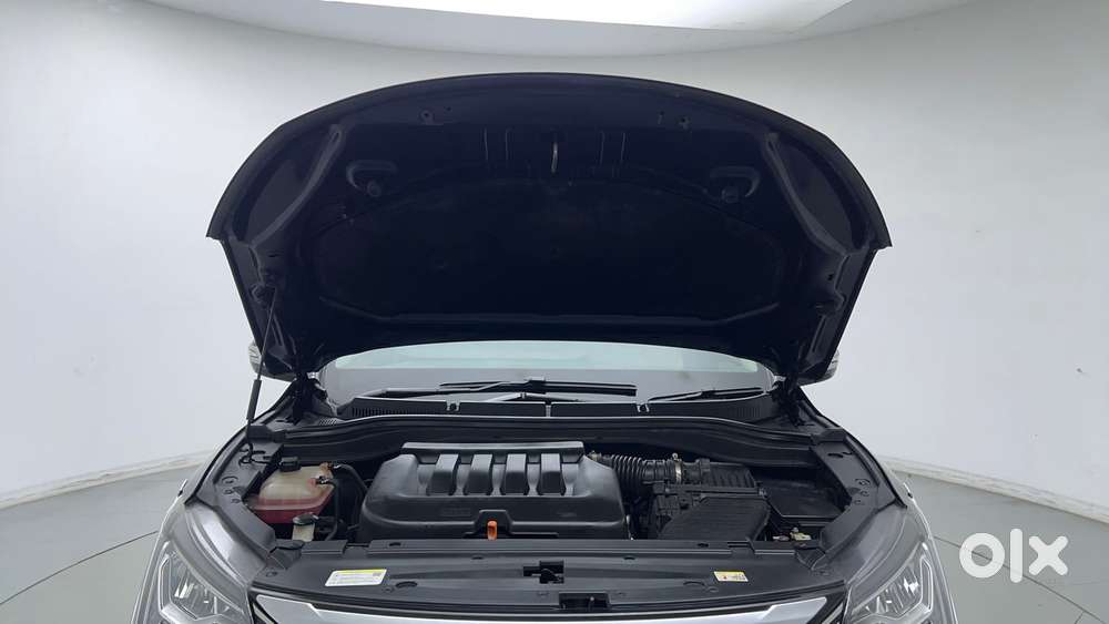 Mahindra Xuv700 2.0 Ax 7 Petrol At Str, 2023, Petrol