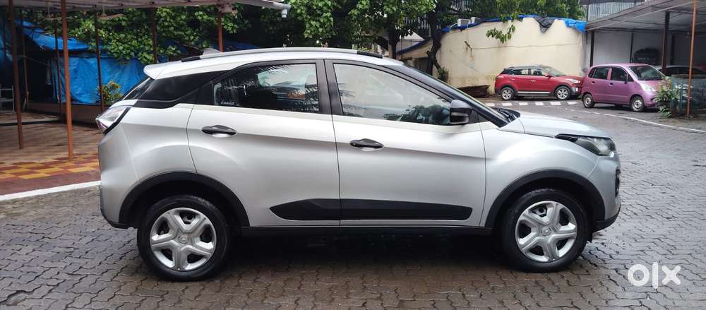 Tata Nexon 1.5 Revotorq Xma Plus (s) Amt, 2021, Petrol