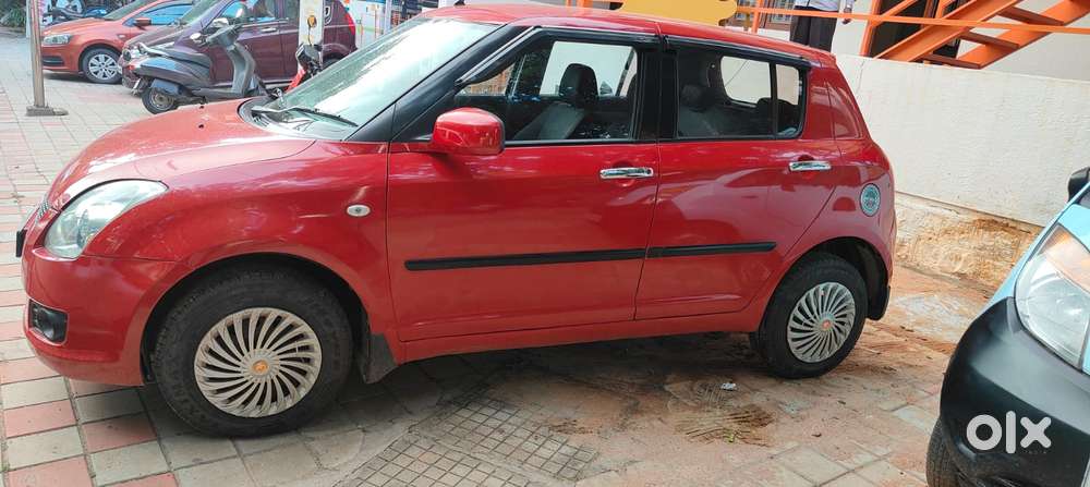 Maruti Suzuki Swift 1.2 Vxi (o), 2010, Petrol