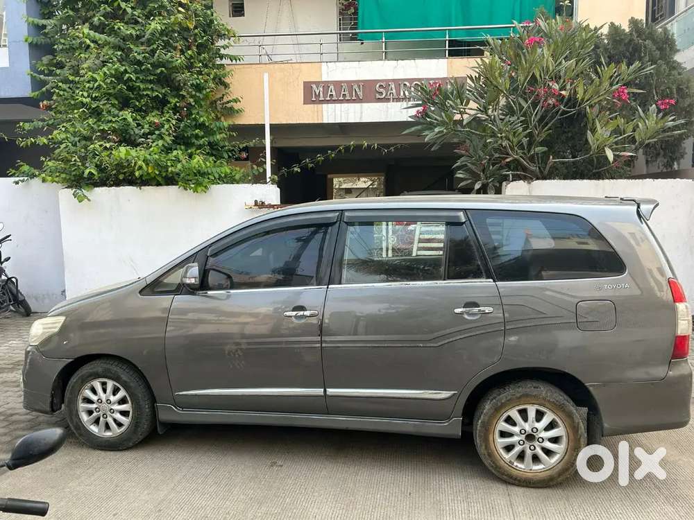 Toyota Innova 2.5 Z 2015