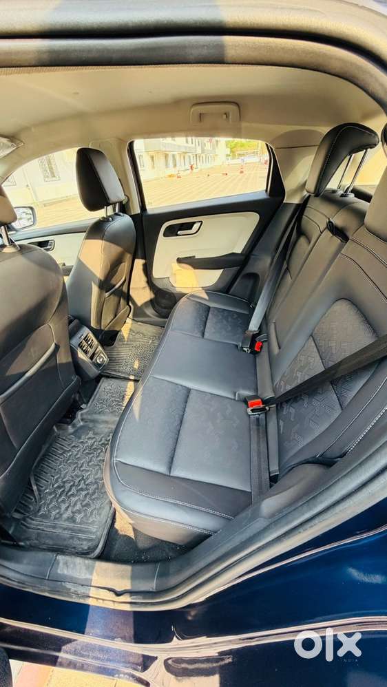2022 Tata Altroz Petrol Automatic  9500 Km Driven