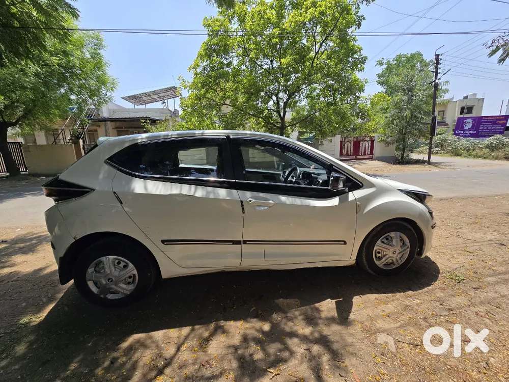 Tata Altroz 1.5 Xm 2022 Diesel Car