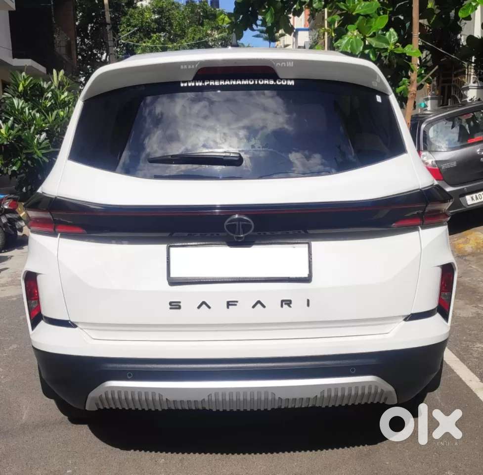 Tata Safari Pure Plus S, 2025, Diesel