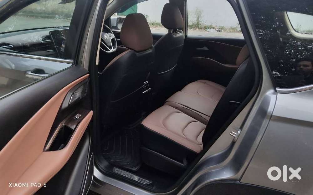Mg Hector Plus Sharp Pro 1.5 Turbo Petrol Cvt 7 Str, 2024, Petrol