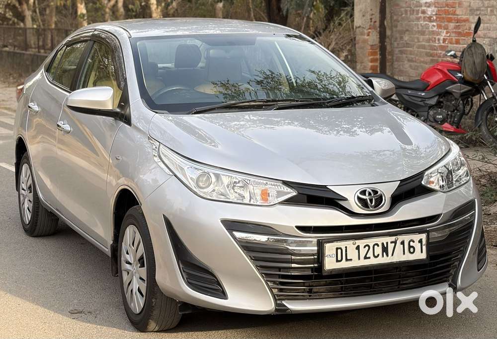 Toyota Yaris J Cvt, 2018, Petrol