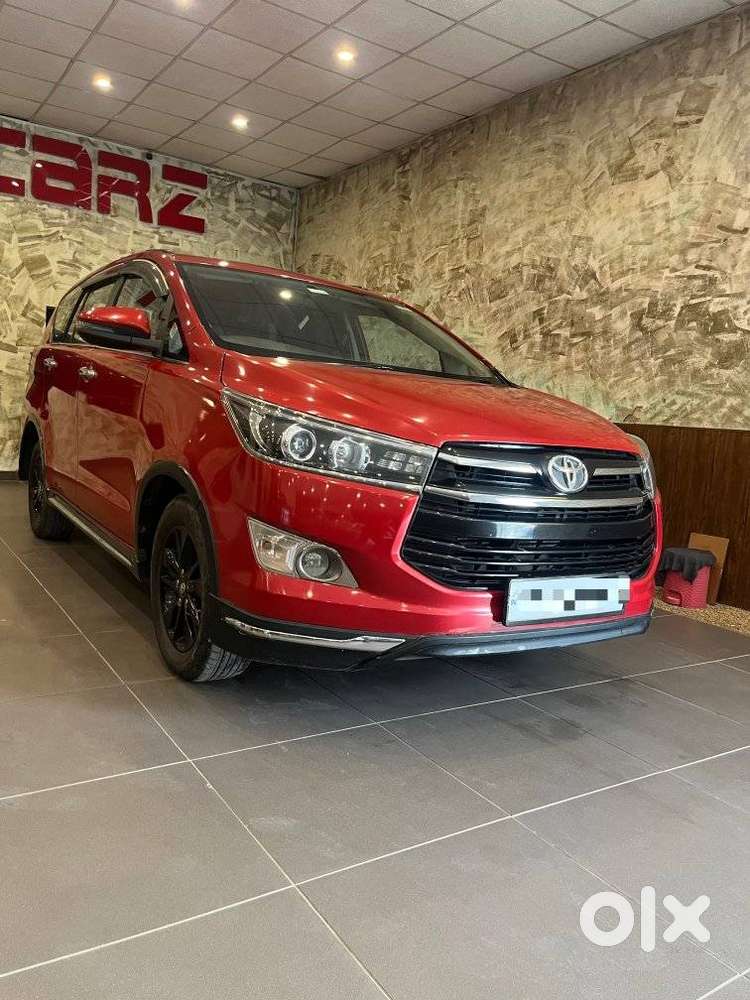 Toyota Innova Crysta Touring Sport 2.4 Mt, 2017, Petrol