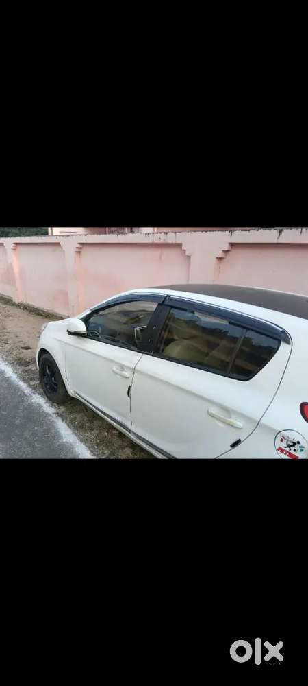 Hyundai I20 Sportz Petrol 2011 All Ok Gaadi Hh Koi Kami Ni Hh Gaadi Me