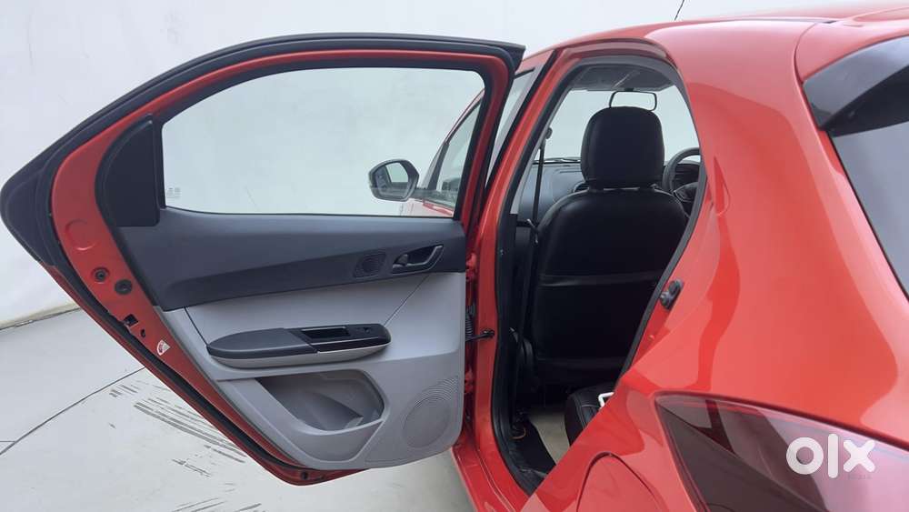 Tata Tiago 1.2 Revotron Xt Option, 2024, Petrol