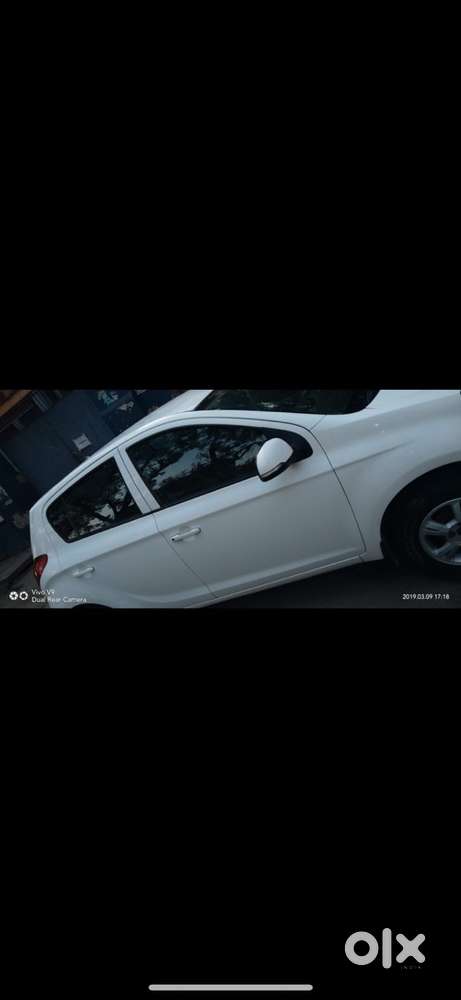 Hyundai I20 2011 Petrol 70000 Km Driven