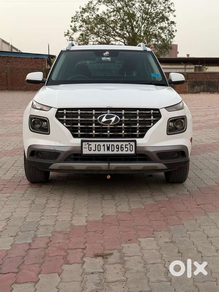 Hyundai Venue Sx (o) Mt 1.5 Diesel, 2022, Diesel