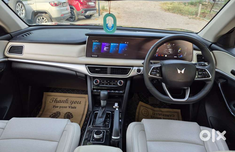 Mahindra Xuv700 2.2 Ax 7 Diesel At Str, 2023, Diesel