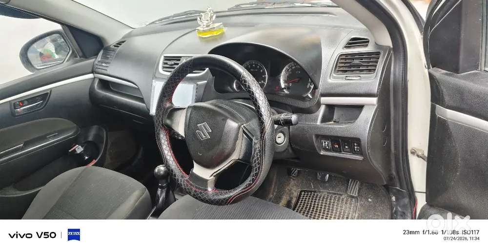 Maruti Suzuki Swift Vxi 2015
