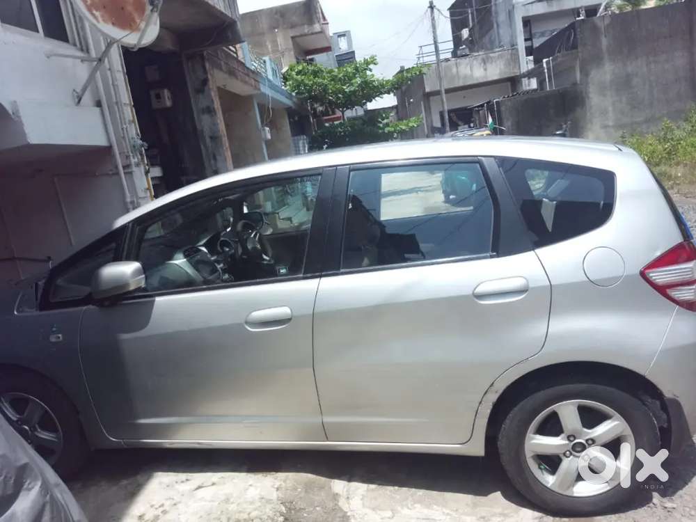 Honda Jazz 2010 Cng & Hybrids 75000 Km Driven All Documents Completed