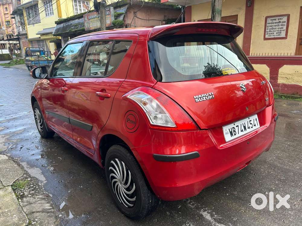 Maruti Suzuki Swift Vxi + Manual, 2012, Petrol