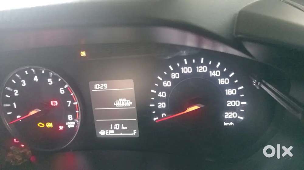 Maruti Suzuki Swift Vxi O 2025 Last Model Driven 6000 Km