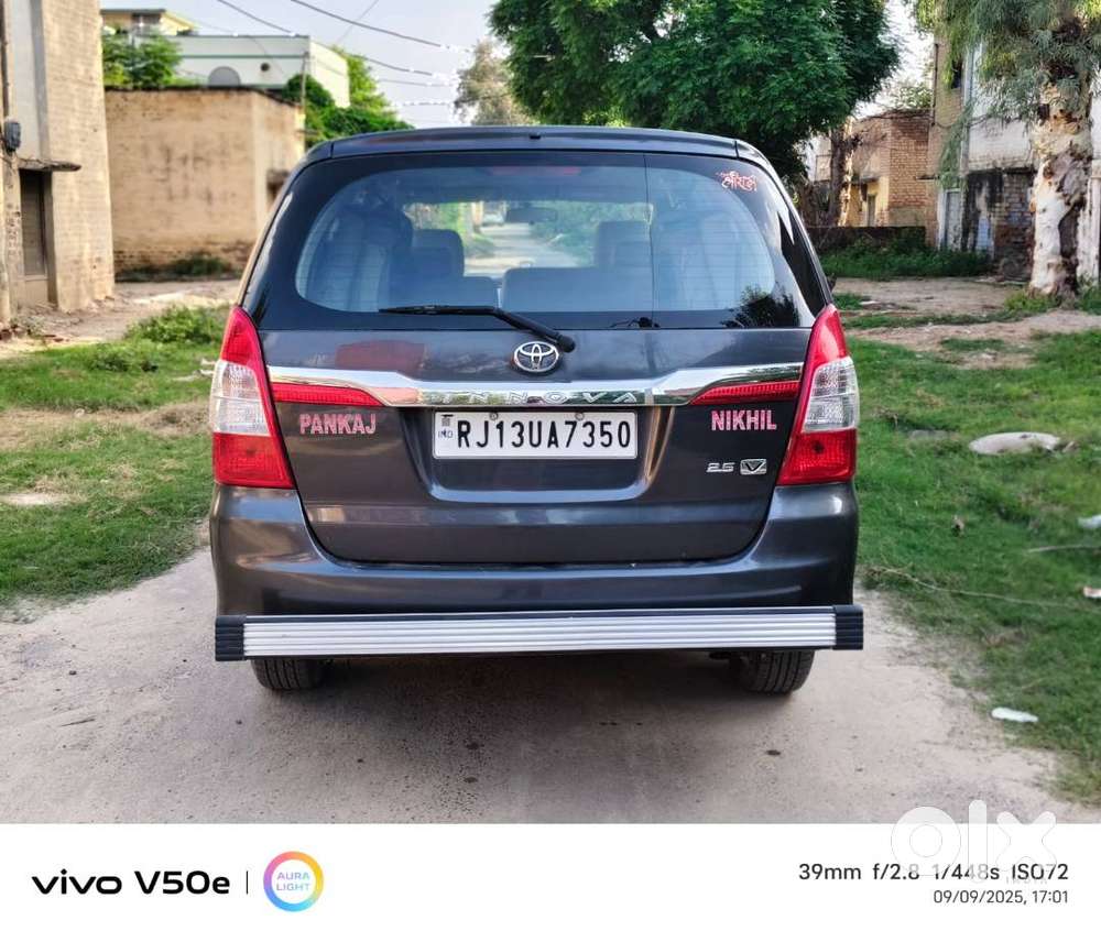 2015 Toyota Innova 2.5 Vx  8-seater  1st Owner