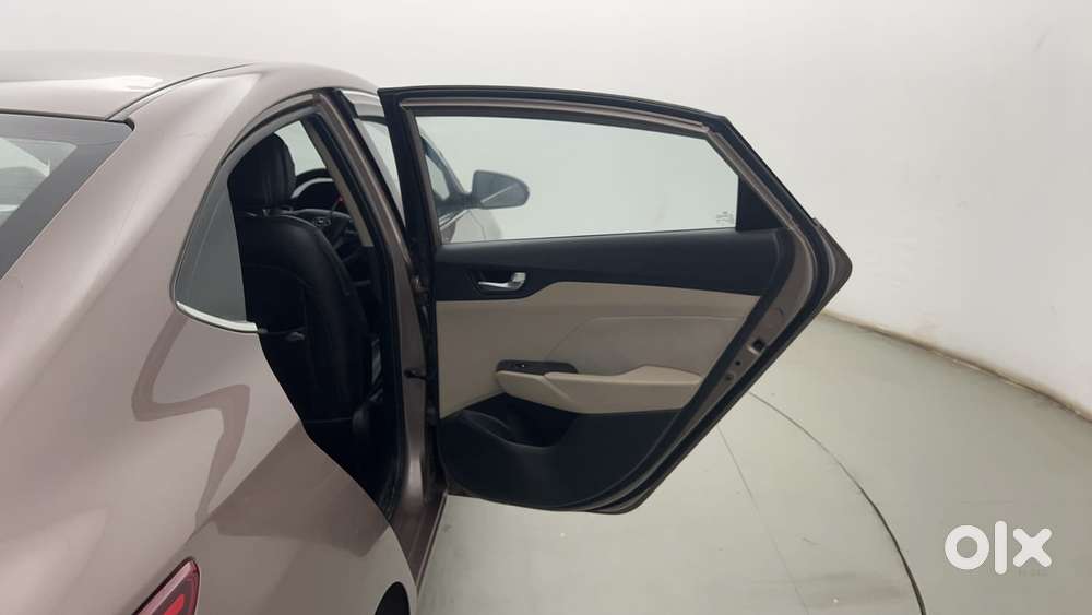 Hyundai Verna [ ] Fluidic 4s 1.6 Crdi Sx (o) At, 2018, Petrol