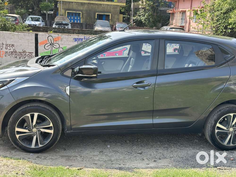 Tata Altroz 1.2 Xz Plus Dark Edition, 2021, Petrol