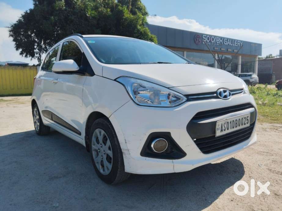 Hyundai Grand I10 Sportz, 2016, Petrol