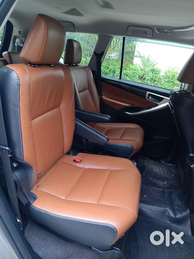 Toyota Innova Crysta 2.8z Automatic, 2016, Diesel