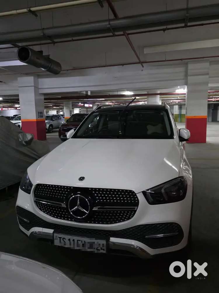 Showroom Maintained Car
