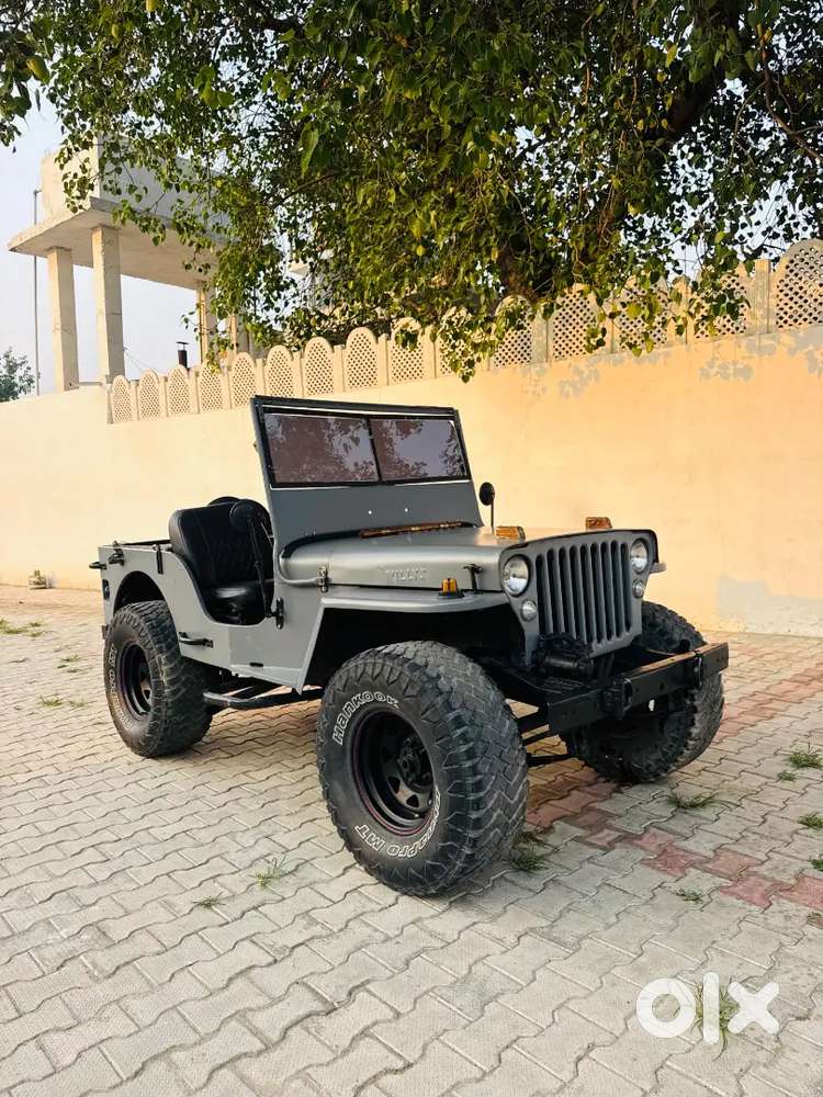 Mahindra Jeep Model 1995