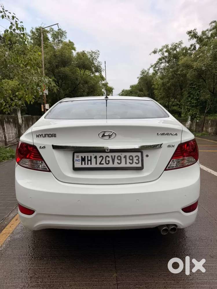 Hyundai Verna Fluidic 1.6 Vtvt Sx, 2011, Petrol