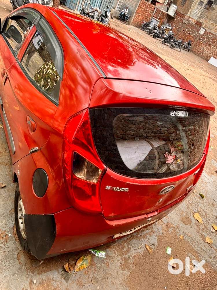 Hyundai Eon Cng & Hybrids Badiya Car Hai Ache Sa Rakhi Hai Mene