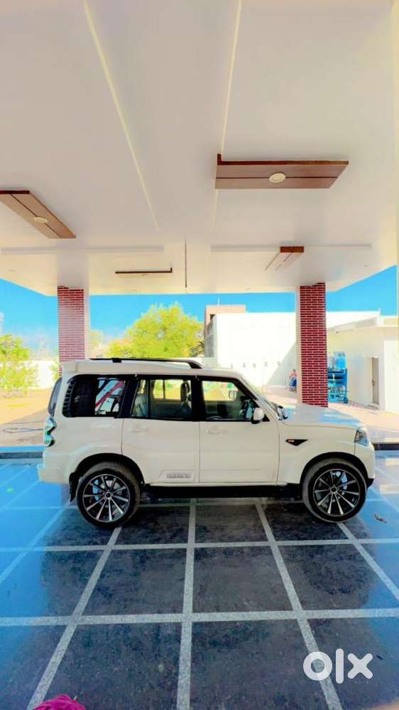 Mahindra Scorpio 2016 Diesel Well Maintained