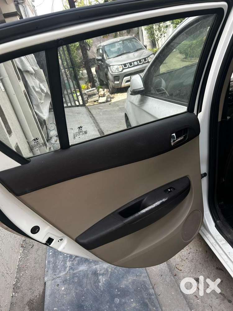 Hyundai I20 Sportz 2012 Petrol Manual  Well Maintained  51,000 Km