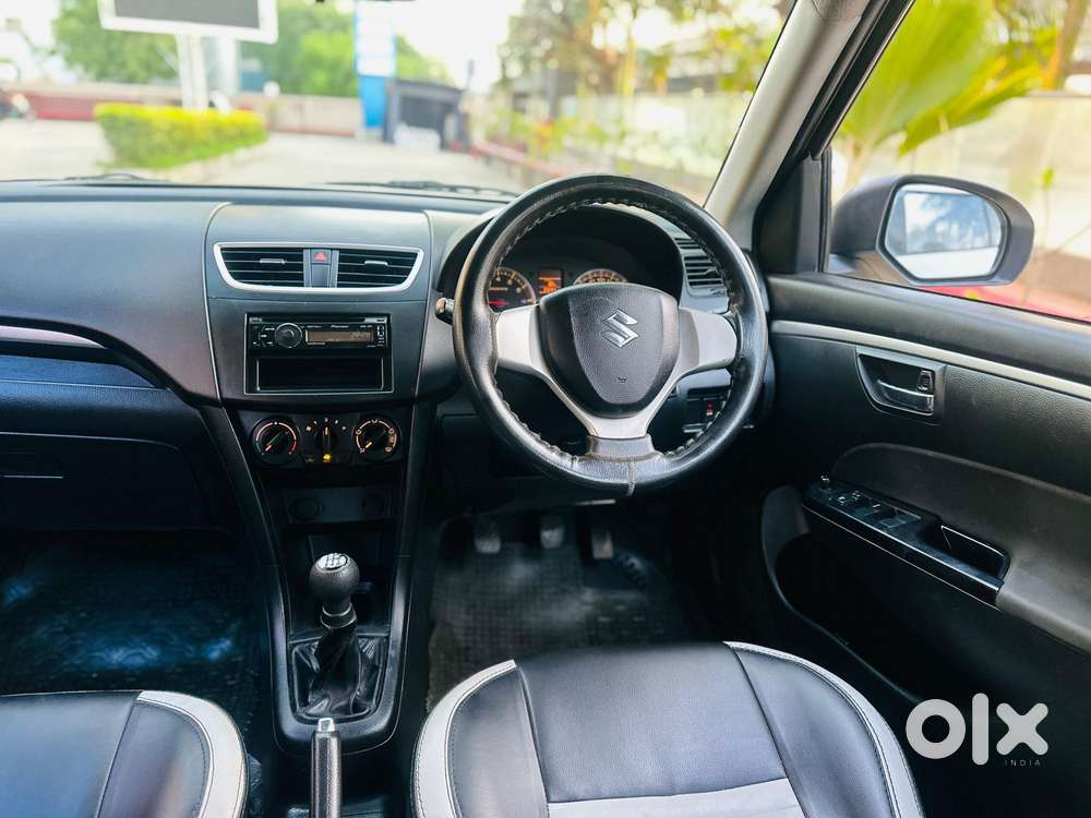 Maruti Suzuki Swift Vxi + Manual, 2012, Petrol