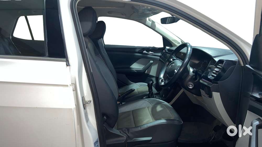 Skoda Kushaq 1.0 Tsi Style, 2022, Petrol