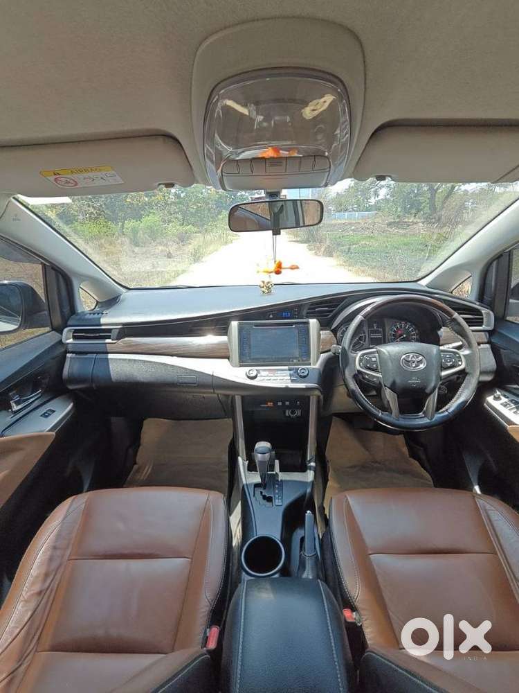 Toyota Innova Crysta 2.8z Automatic, 2017, Diesel