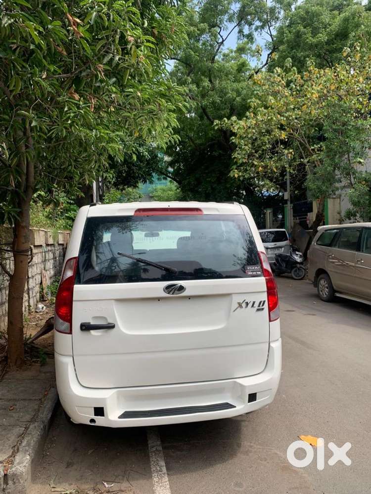 Mahindra Xylo 2016