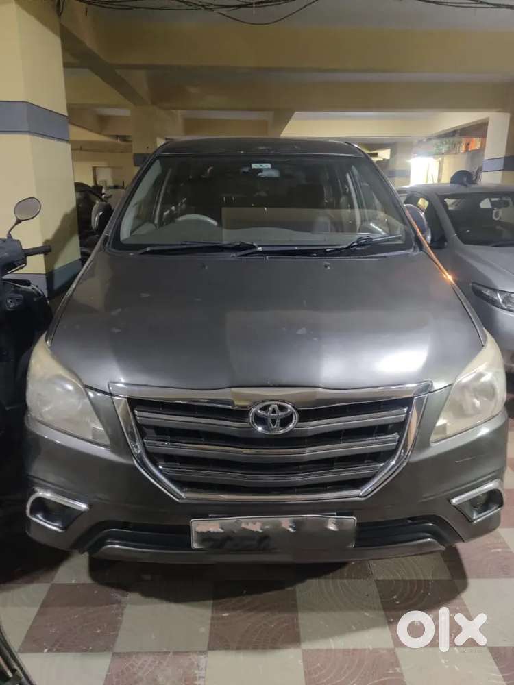 Toyota Innova 2012 Diesel 120000 Km Driven