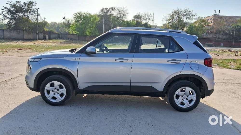 Hyundai Venue S 1.2 Petrol, 2019, Petrol