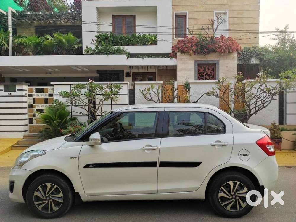 Maruti Suzuki Swift Dzire 1.2 Vxi Bsiv, 2013, Petrol