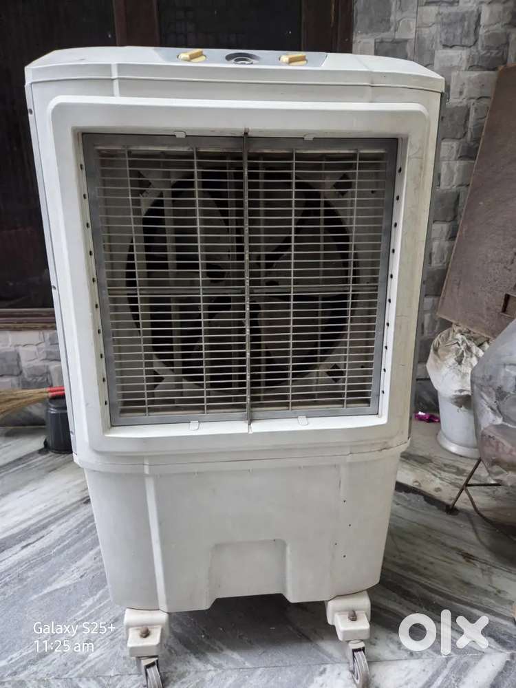 ​Heavy-Duty Plastic Desert Cooler- Powerful Throw & Great Cooling