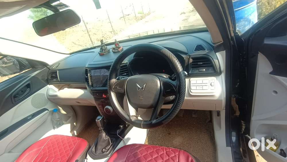Mahindra Xuv300 2023 Petrol Well Maintained