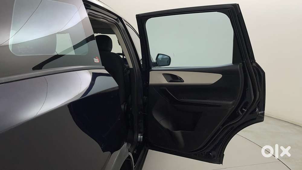 Mahindra Xuv700 2.2 Ax 5 Diesel At 7 Str, 2023, Diesel