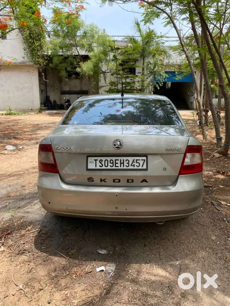 Skoda Rapid 2015 Diesel 140000 Km Driven