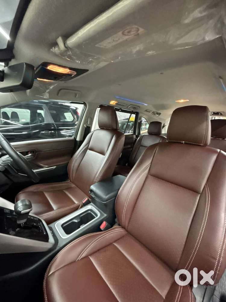 Toyota Innova Hycross 2.0 Vx Hybrid 7 Str, 2025, Petrol