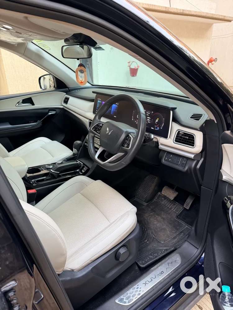 Mahindra Xuv700 2.2 Ax 7 Diesel At Str, 2023, Diesel