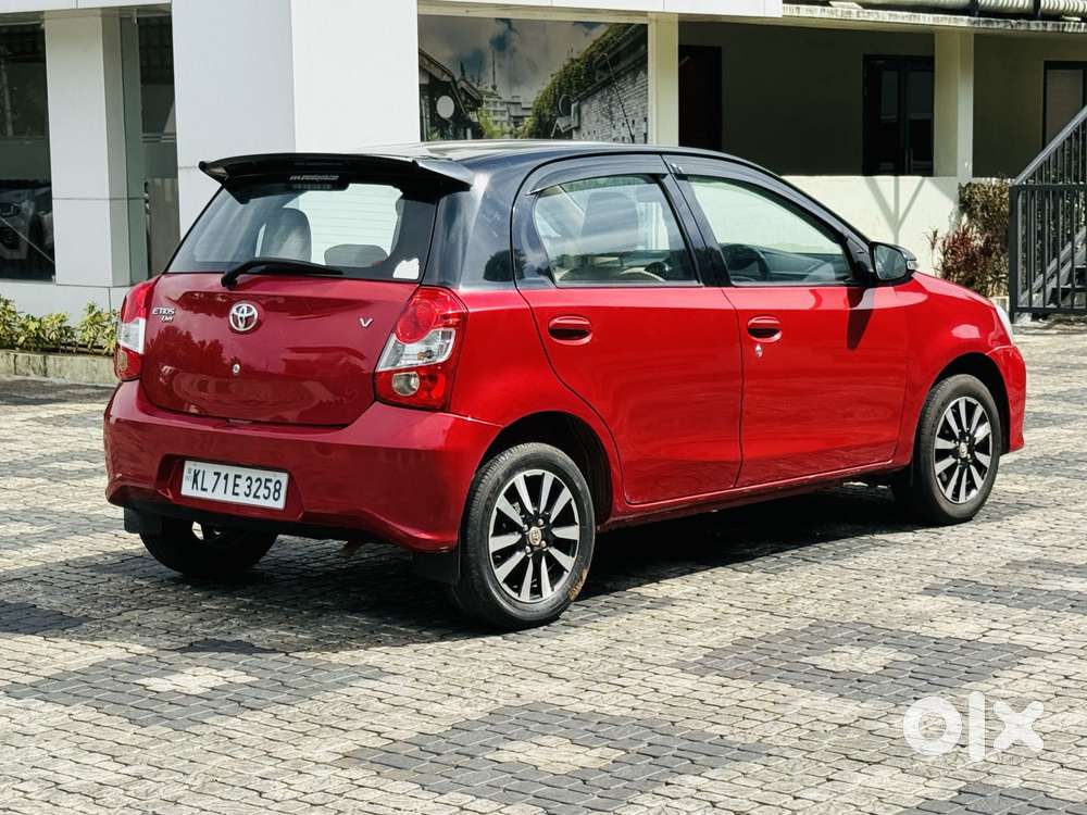 Toyota Etios Liva 1.2 Vx Dual Tone, 2017, Petrol