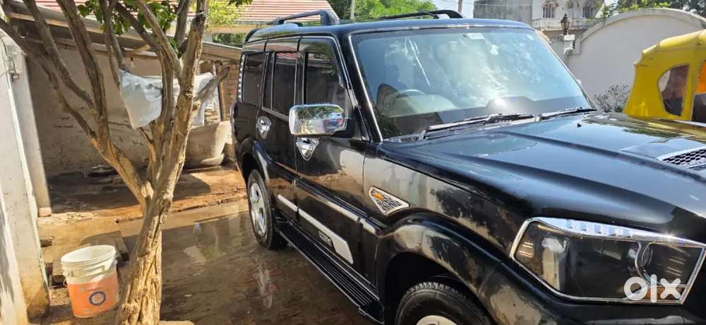 Mahindra Scorpio 2017 Diesel Well Maintained