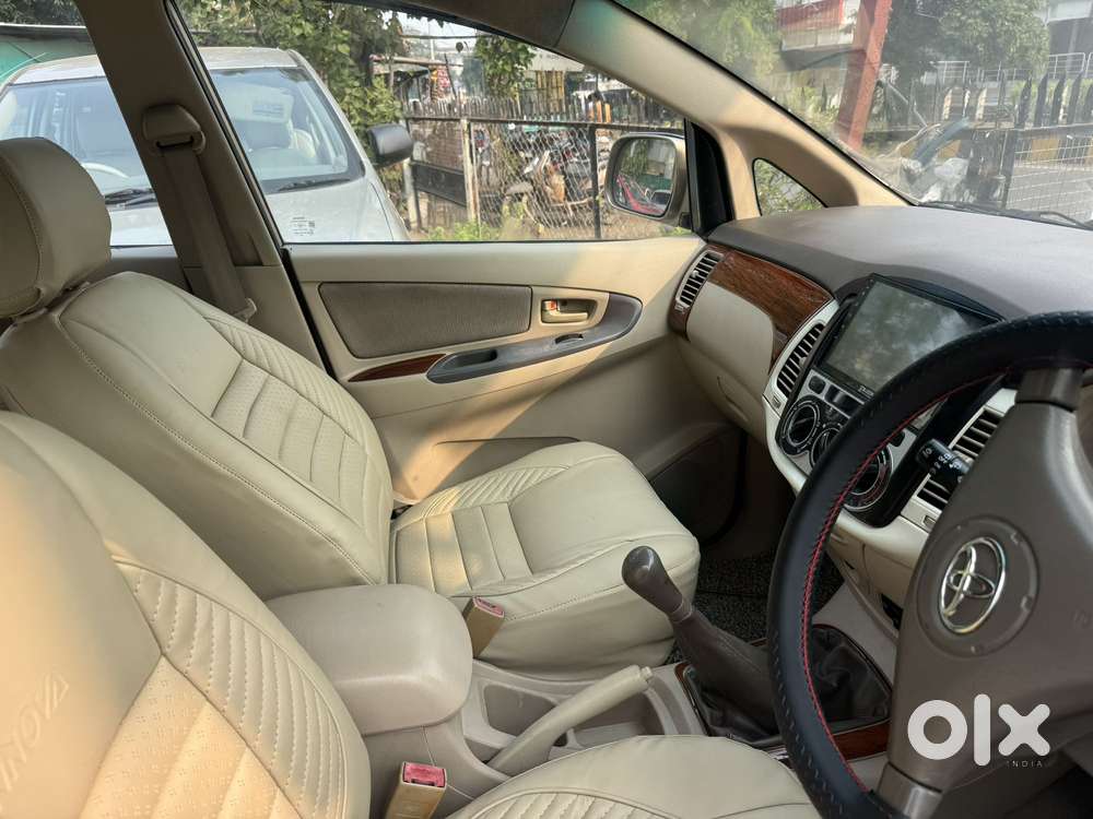 Toyota Innova 2004-2011 2.5 G4 Diesel 8-seater, 2006, Diesel