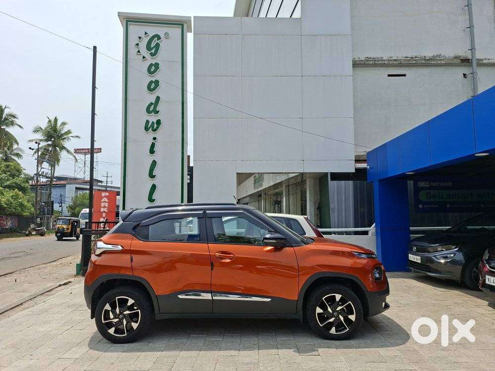 Tata Punch 1.2 Revotron Creative Amt Dual Tone, 2022, Petrol
