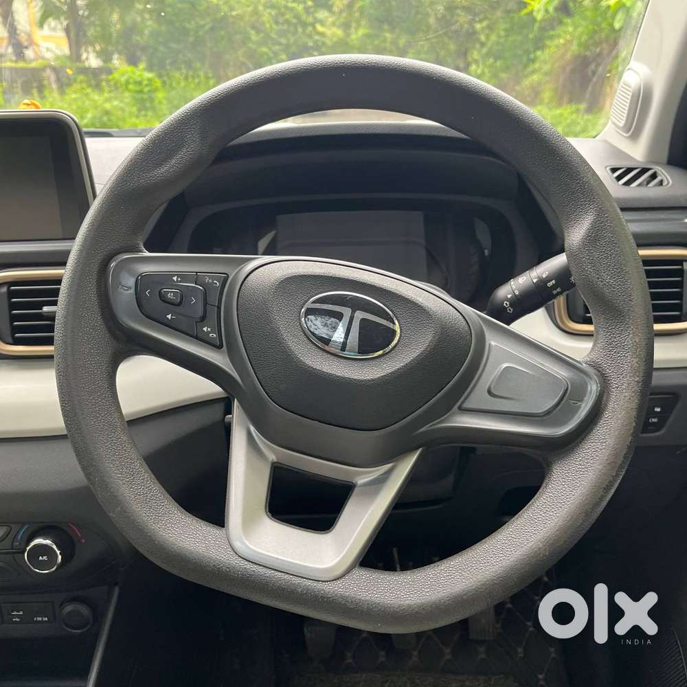 Tata Punch Accomplished Dazzle Sunroof Cng, 2024, Petrol