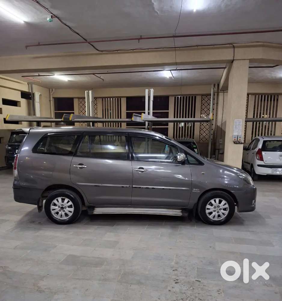 Toyota Innova 2012 Diesel 150000 Km Driven